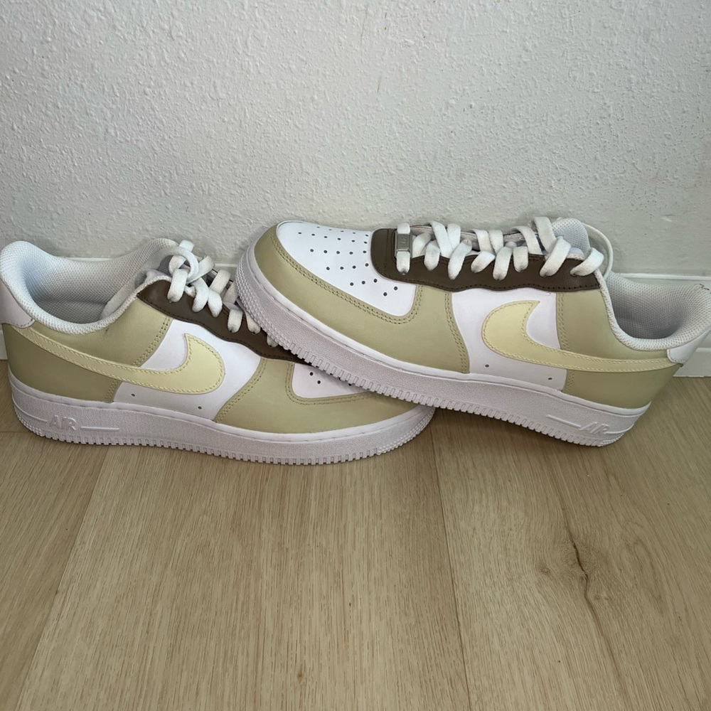 Nike Air Force 1 Low Beige Brown White | Size 9.5 | Clean Classic Look
